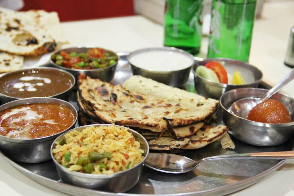 If you like Indian food, and love veggies, I strongly suggest you try  Thaali (details below) : r/Kuwait