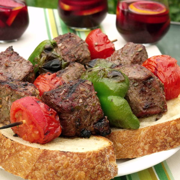 Portuguese grilled beef skewers - Kids learn about Portugal