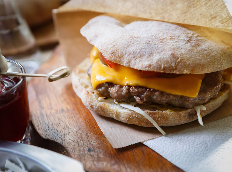 Pleskavica (Serbian hamburger) - Kids learn about Serbia