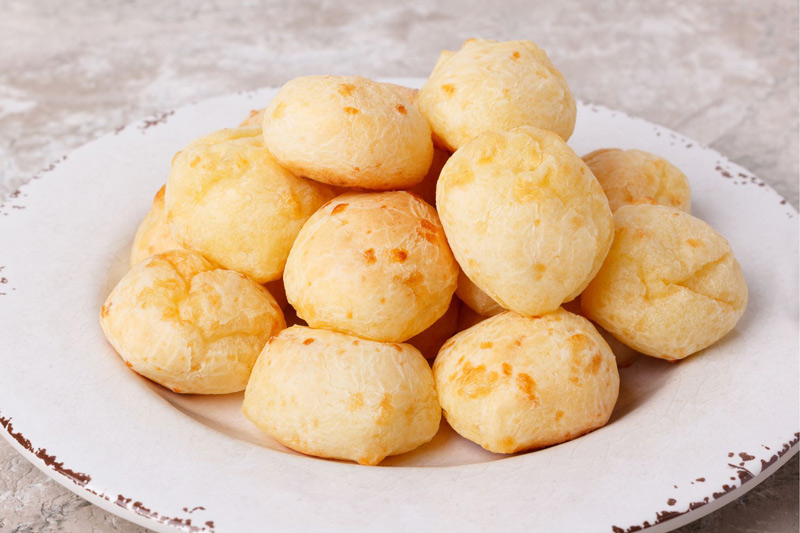 Pao de Queijo - Brazilian cheese bread - food  facts about Brazil for kids